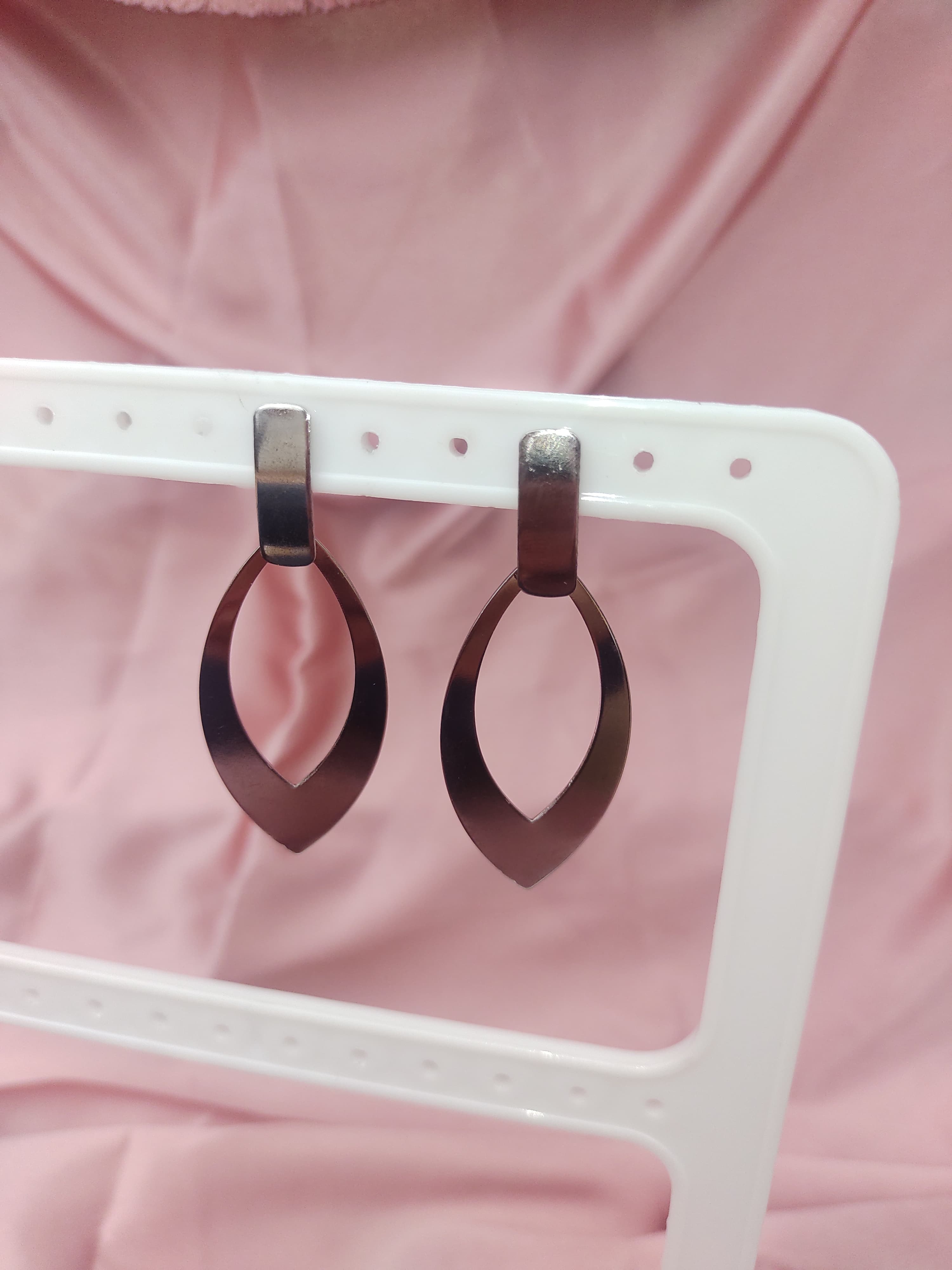 Aretes largos tipo gotas