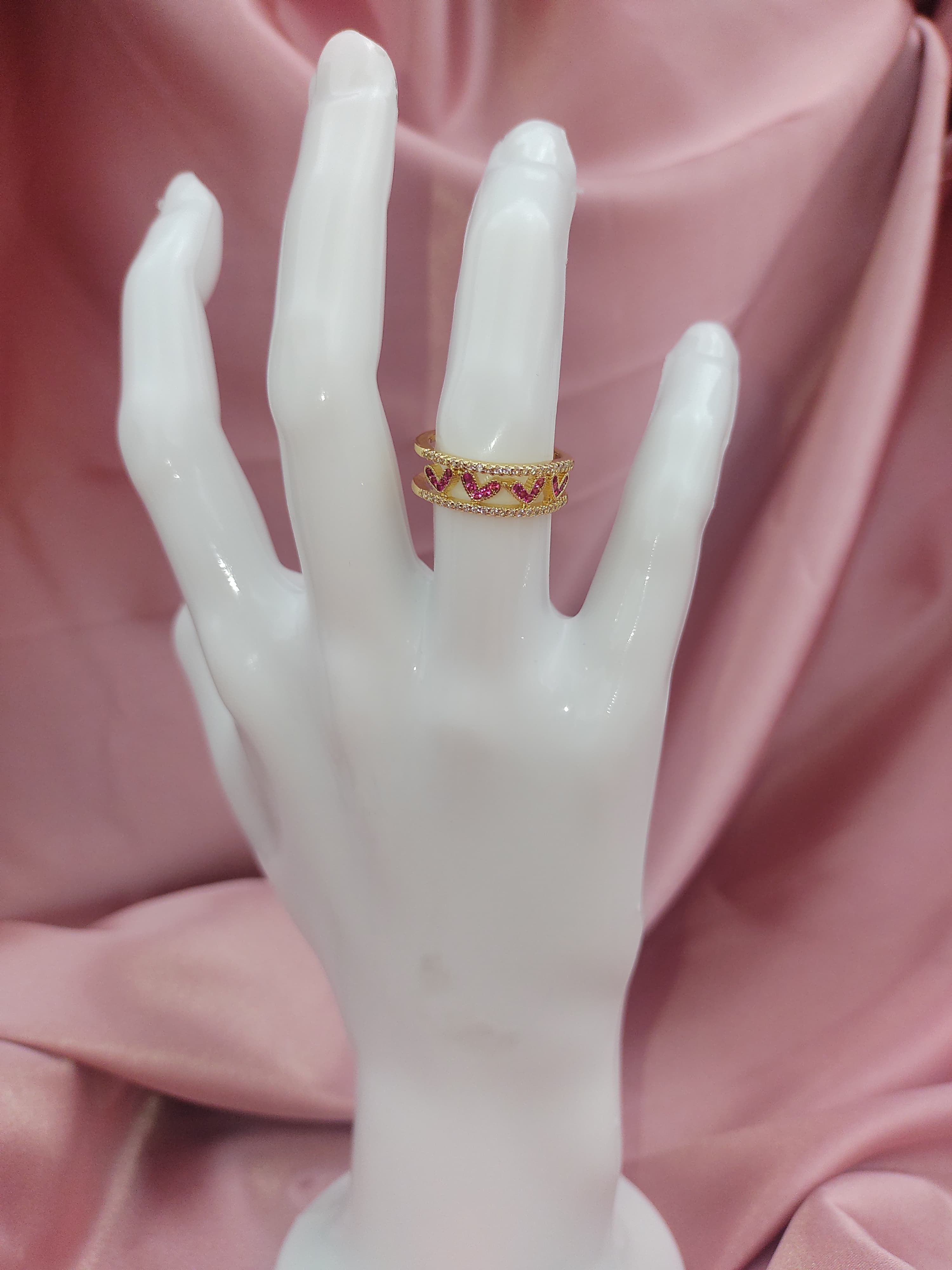 Anillo en rodio en forma de corazón segunda toma